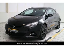 Onyxschwarz metallic (metallic) Gebraucht 2018 Opel Astra GTC OPC Limousine | 13.480 €