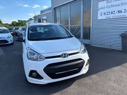 Weiß Gebraucht 2016 Hyundai i10 Classic Kleinwagen | 6.899 € (Fairer Preis)