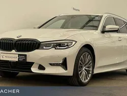 Mineralweiß metallic Gebraucht 2021 BMW 330 Luxury Line Kombi | 32.999 € (Guter Preis)