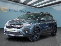 Grün Gebraucht 2025 Dacia Sandero Stepway Kleinwagen | 20.499 € (Etwas zu teuer)