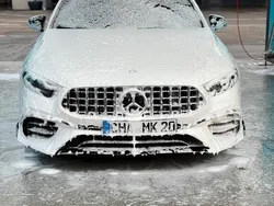 Weiß Gebraucht 2020 Mercedes A35 AMG AMG Limousine | 29.000 € (Guter Preis)