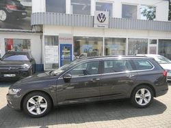 Mangangrau metallic (metallic) Gebraucht 2023 VW Passat Business Kombi | 33.498 € (Fairer Preis)