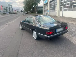 Schwarz Gebraucht 1990 Mercedes 230 Coupé | 8.500 €