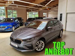 Grau Gebraucht 2024 Skoda Scala Monte Carlo Kleinwagen | 26.990 € (Etwas zu teuer)