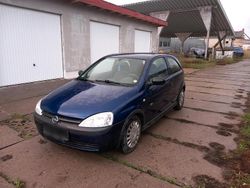 Blau Gebraucht 2003 Opel Corsa Kleinwagen | 1.200 € (Teuer)