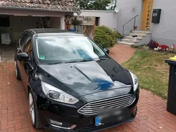 Schwarz Gebraucht 2015 Ford Focus Titanium Kombi | 6.899 € (Fairer Preis)