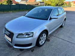 Silber Gebraucht 2010 Audi A3 Sportback Attraction Limousine | 11.790 € (Etwas zu teuer)