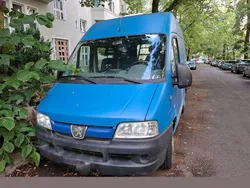 Blau Gebraucht 2005 Peugeot Boxer Van | 2.900 € (Teuer)