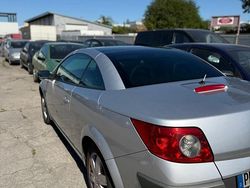 Silber Gebraucht 2005 Renault Mégane Cabriolet Cabrio | 800 €