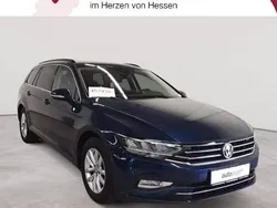 Aquamarinblau metallic Gebraucht 2020 VW Passat Business Kombi | 16.890 € (Superpreis)