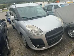 Silber Gebraucht 2011 Fiat Doblò Family Van / Kleinbus | 3.999 € (Fairer Preis)