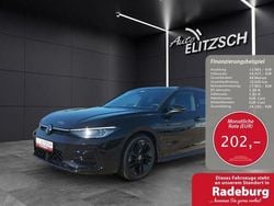 Grenadillschwarz metallic Gebraucht 2024 VW Passat Style Limousine | 38.950 € (Superpreis)