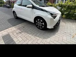 Weiß Gebraucht 2021 Toyota Aygo Edition Kleinwagen | 6.400 € (Superpreis)
