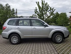 Silber Gebraucht 2011 Subaru Forester Comfort SUV | 10.000 € (Etwas zu teuer)