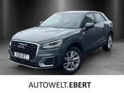 Grau Gebraucht 2018 Audi Q2 Design SUV | 24.880 € (Fairer Preis)