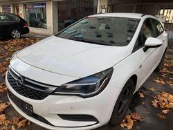 Weiß Gebraucht 2018 Opel Astra Business Kombi | 4.990 € (Guter Preis)