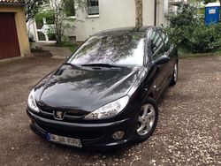 Schwarz Gebraucht 2003 Peugeot 206 Kleinwagen | 1.799 €