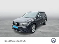 Schwarz Gebraucht 2024 VW Tiguan Allspace Life SUV | 32.939 € (Superpreis)