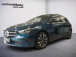 Blau Gebraucht 2021 Mercedes B250 Van / Kleinbus | 31.499 € (Fairer Preis)