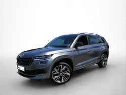 Graphitegrau metallic Gebraucht 2022 Skoda Kodiaq SportLine SUV | 35.630 € (Etwas zu teuer)