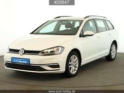 Weiß Gebraucht 2020 VW Golf VII Comfortline Kombi | 16.990 € (Guter Preis)