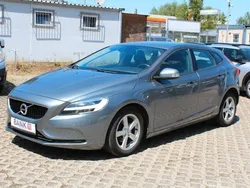 Grau Gebraucht 2017 Volvo V40 Kinetic Kombi | 7.900 € (Fairer Preis)