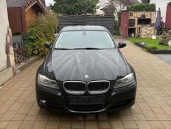 Schwarz Gebraucht 2012 BMW 320 Kombi | 4.450 €