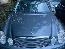 Grau Gebraucht 2005 Mercedes 220 Limousine | 1.590 €