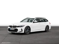 Alpinweiss Gebraucht 2024 BMW 330e Comfort Edition Kombi | 48.224 € (Etwas zu teuer)