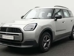 Grau Gebraucht 2024 Mini Countryman Classic SUV | 30.589 € (Guter Preis)