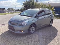 Grau Gebraucht 2011 Toyota Sportsvan Van / Kleinbus | 2.499 €