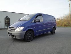 Blau Gebraucht 2013 Mercedes Vito Van / Kleinbus | 12.800 €
