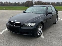 Schwarz Gebraucht 2006 BMW 320 Limousine | 2.500 € (Guter Preis)