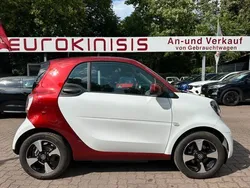 Weiß Gebraucht 2021 Smart ForTwo Electric Drive Kleinwagen | 13.499 € (Fairer Preis)