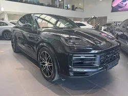 Tiefschwarz Gebraucht 2024 Porsche Cayenne SUV | 113.899 € (Fairer Preis)