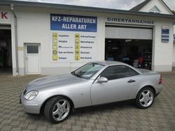Brillantsilber metallic Gebraucht 1999 Mercedes SLK200 Cabrio | 8.900 € (Teuer)