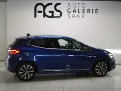 Blau Gebraucht 2022 Renault Clio V Techno Limousine | 16.999 € (Etwas zu teuer)