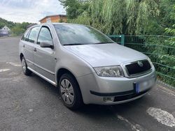 Silber Gebraucht 2001 Skoda Fabia Kleinwagen | 1.600 € (Fairer Preis)