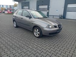 Grau Gebraucht 2004 Seat Ibiza Reference Limousine | 1.299 € (Fairer Preis)
