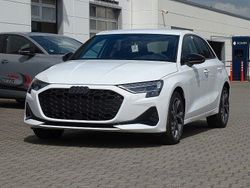 Weiß Neu 2025 Audi A3 Advanced Limousine | 43.811 € (Teuer)