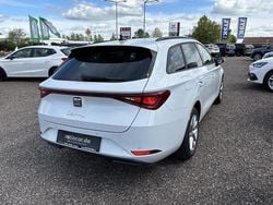 Glacial/nevada weiss metallic Neu 2025 Seat Leon | 28.971 € (Fairer Preis)