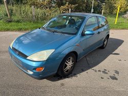 Blau Gebraucht 2000 Ford Focus Kleinwagen | 950 € (Guter Preis)