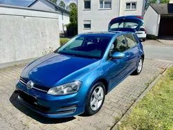 Blau Gebraucht 2014 VW Golf VII Comfortline Kleinwagen | 6.499 € (Fairer Preis)