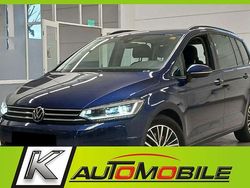 Blau Gebraucht 2024 VW Touran Van / Kleinbus | 29.980 € (Guter Preis)