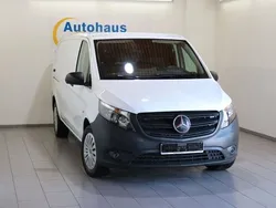 Weiß Gebraucht 2023 Mercedes Vito Van / Kleinbus | 29.690 € (Superpreis)