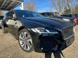 Schwarz Gebraucht 2023 Jaguar XF R-Dynamic Limousine | 34.900 €