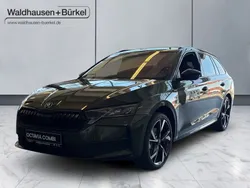 Grün Neu 2025 Skoda Octavia SportLine Limousine | 48.990 €
