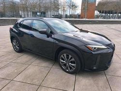 Schwarz Gebraucht 2019 Lexus UX 250h Sport Line SUV | 24.500 € (Teuer)