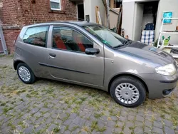 Grau Gebraucht 2005 Fiat Punto Kleinwagen | 2.300 € (Teuer)