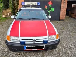 Weiß Gebraucht 1994 Opel Astra Limousine | 7.200 €